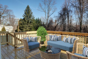 5 Reasons to Add a Deck to Your Custom Home 